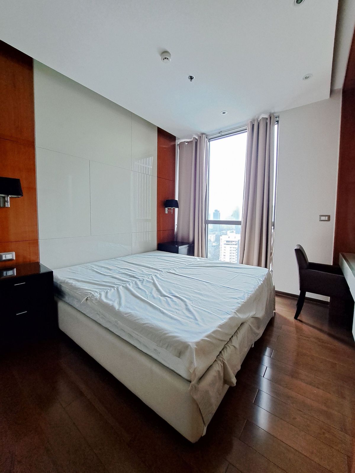 ให้เช่าคอนโดสุขุมวิท อโศก ทองหล่อ : FOR RENT 1 BEDROOM  45 Sq.m   FULLY FURNITURE    READY TO MOVE IN