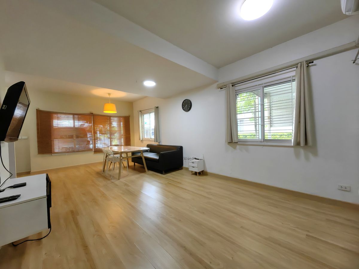 ขายทาวน์โฮมมีนบุรี-ร่มเกล้า : เดอะคอนเนค22 รามอินทรา-มีนบุรี  ทาวน์โฮม 2 ชั้น  พื้นที่ 112 ตร.ม. 28.3 ตร.ว. หลังริม ต่อเติมครัวด้านหลัง มีพื้นที่ข้างบ้าน