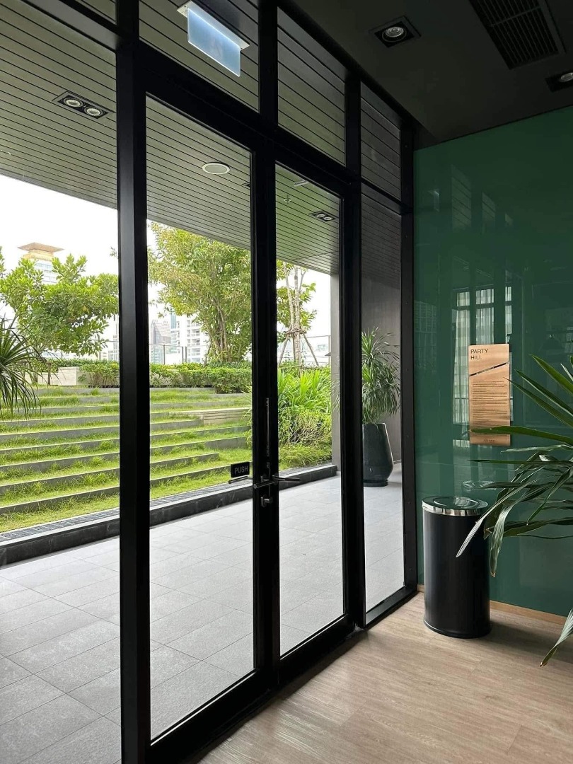 ให้เช่าคอนโดสุขุมวิท อโศก ทองหล่อ : 🔥ให้เช่าด่วน🔥โนเบิล อราวน์ สุขุมวิท 33 เฟอร์นิเจอร์ครบพร้อมเข้าอยู่ ติดสถานี BTS พร้อมพงษ์ wifi ฟรี