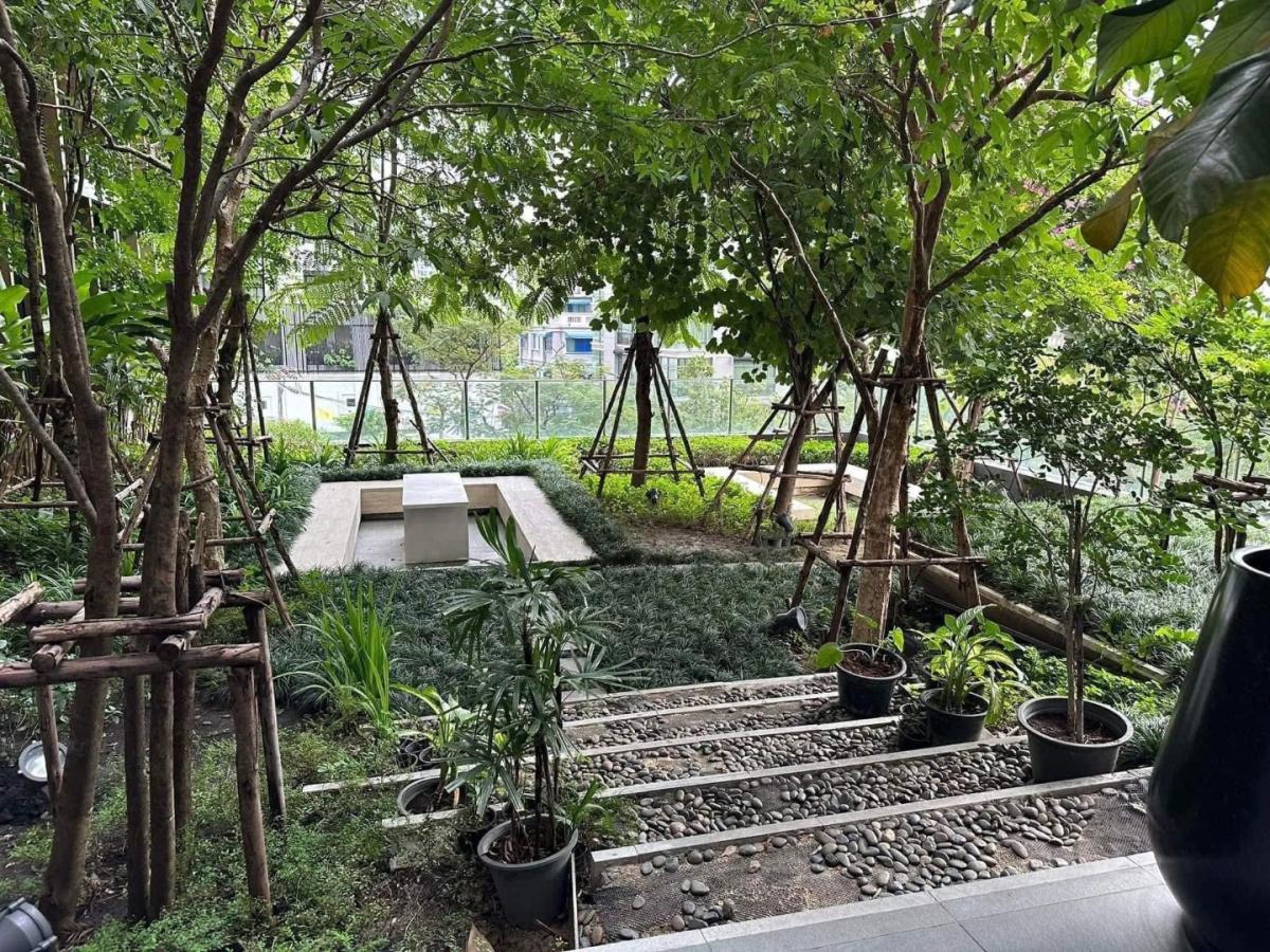 ให้เช่าคอนโดสุขุมวิท อโศก ทองหล่อ : 🔥ให้เช่าด่วน🔥โนเบิล อราวน์ สุขุมวิท 33 เฟอร์นิเจอร์ครบพร้อมเข้าอยู่ ติดสถานี BTS พร้อมพงษ์ wifi ฟรี