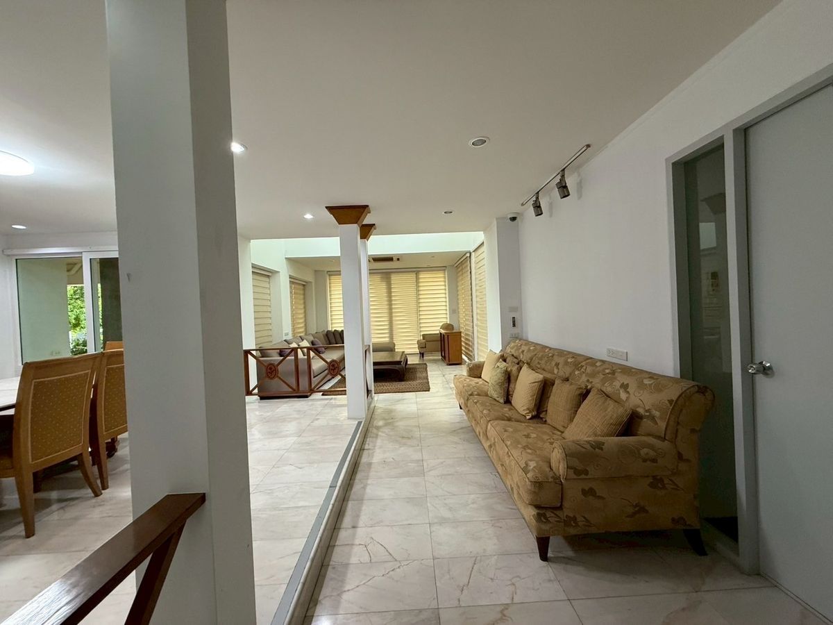 For RentHouseSapankwai,Jatujak : Rent a detached house, 3rd floor, 208 square wah, Wood Wood Village, 20
