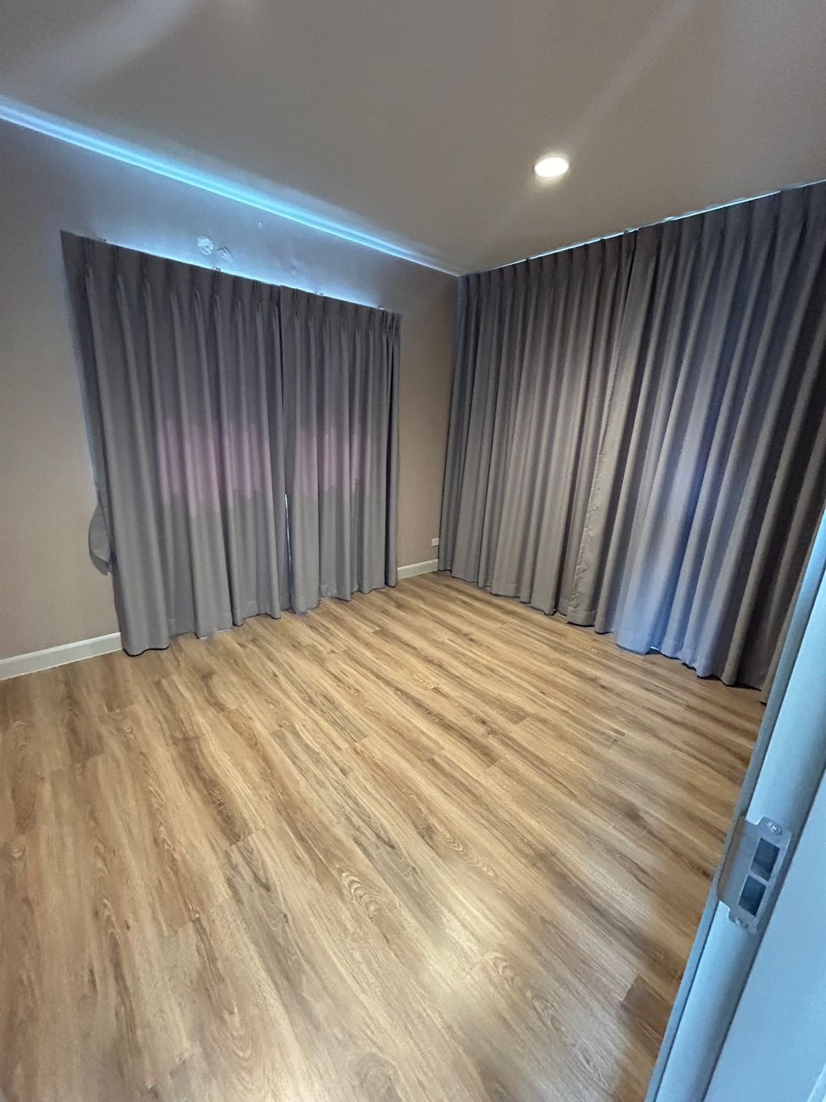 For SaleHousePhutthamonthon, Salaya : Pep Pinklao - Salaya / 4 Bedrooms (Sale), Pave Pinklao - Salaya / 4 Bedrooms (For Sale) BALL096