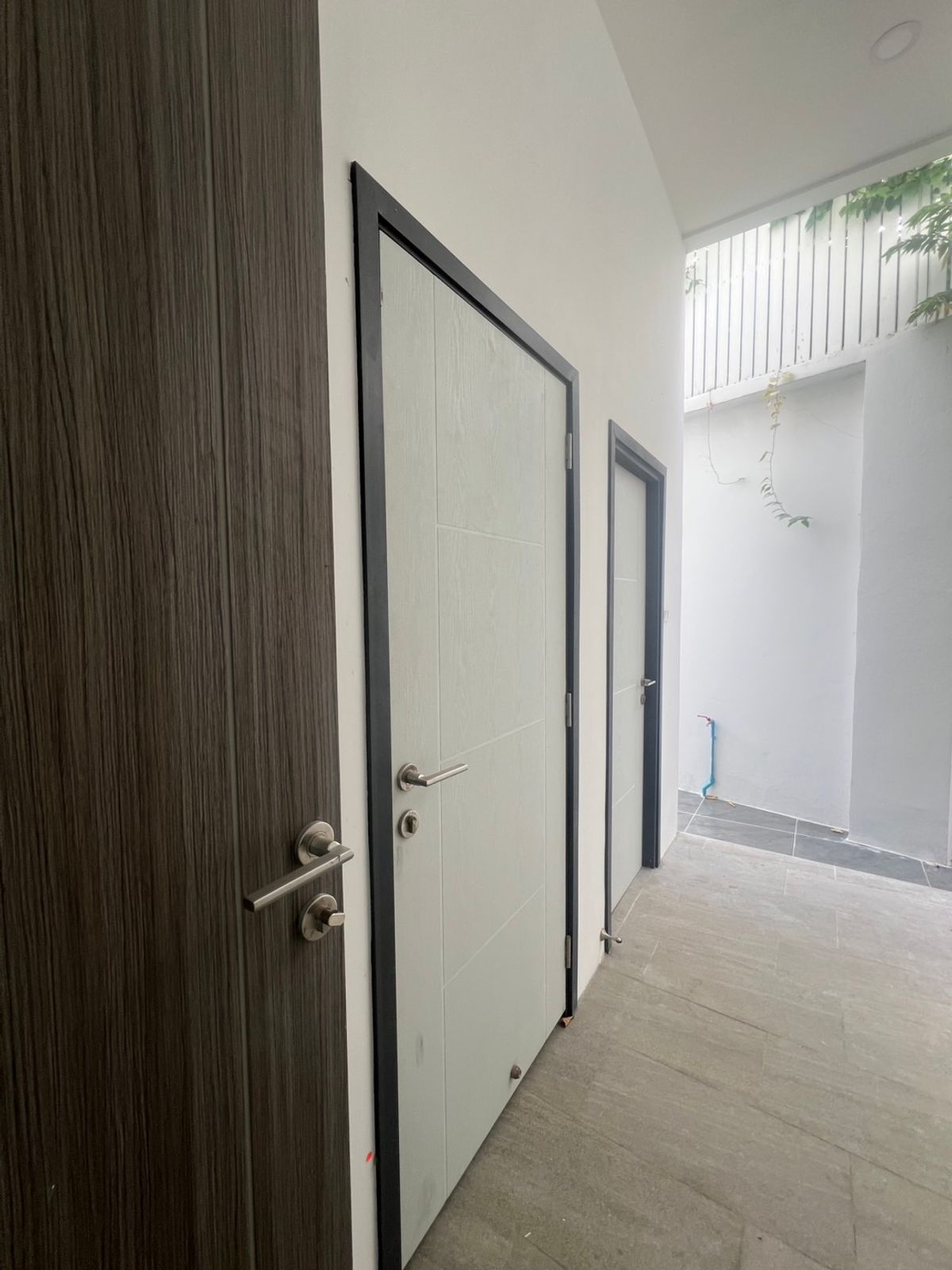 ให้เช่าบ้านเกษตร นวมินทร์ ลาดปลาเค้า : ให้เช่า บ้านเดี่ยวสไตล์รีเจนซี ขนาด 327 ตร.ม. | 4 ห้องนอน | 2 ที่จอดรถ, ระเบียงใหญ่ชั้น3สำหรับชมวิว, ทำเลใกล้ทางด่วนรามอินทรา และโรงเรียนนานาชาติ KPIS, SISB 