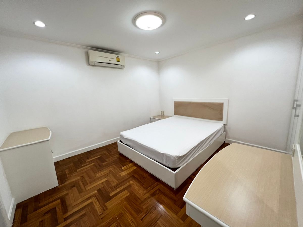 For RentCondoSukhumvit, Asoke, Thonglor : P-117226 Condo for rent  Acadamia Grand Tower fully furnished (Confirm again when visit). 