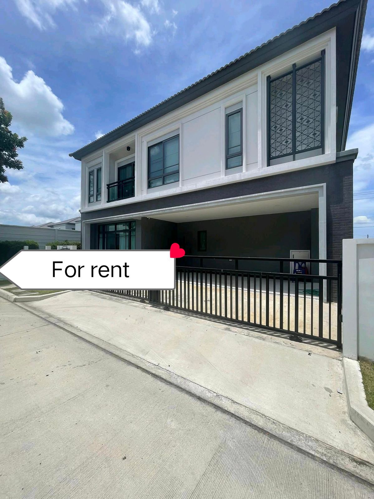 ให้เช่าบ้านลาดกระบัง สุวรรณภูมิ : 🔥 House for Rent Grand Britannia Rama 9 - Krungthep Kreetha  🔥🔥 Nearby Brighton international school