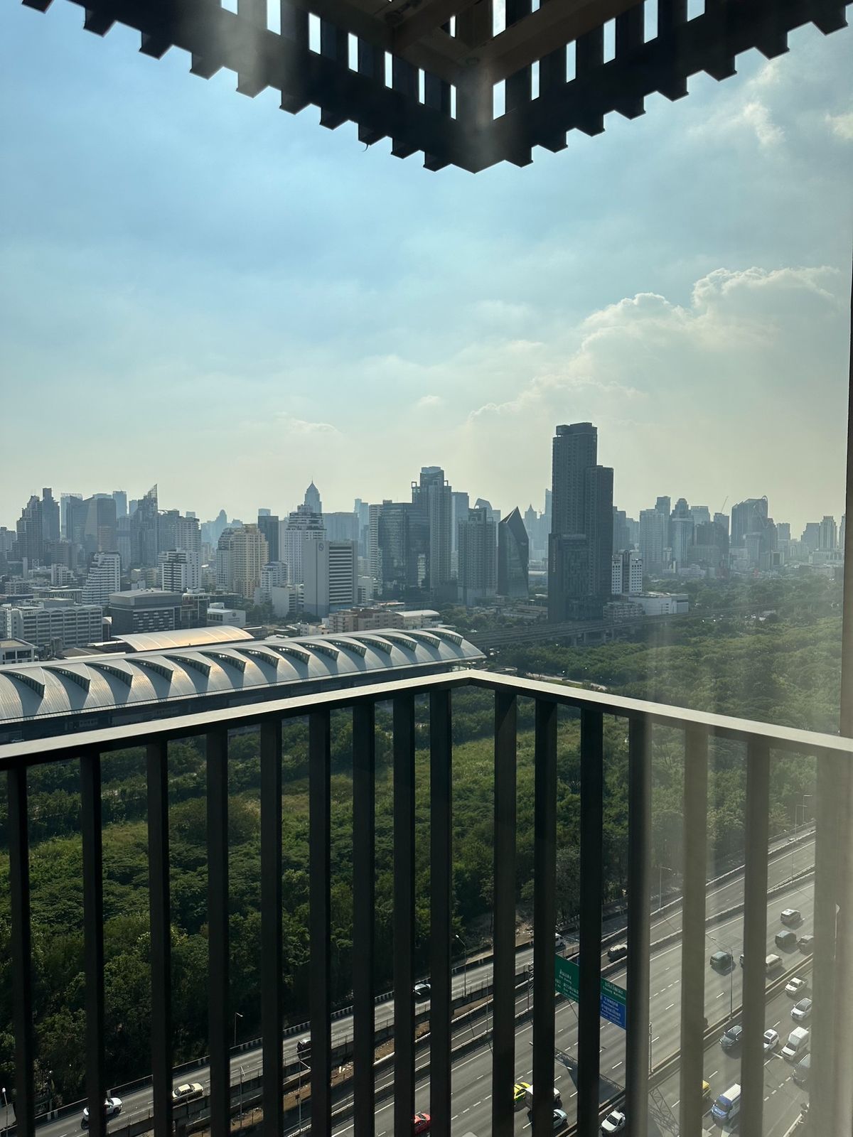 For RentCondoRama9, Petchburi, RCA : For rent Life Asoke Hype Price 25,000 baht [LAH0061]