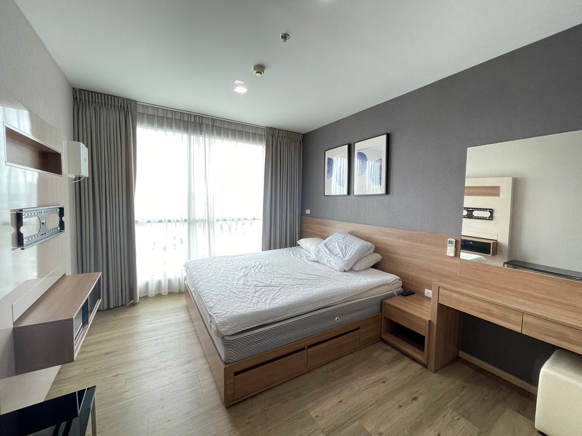 For RentCondoSathorn, Narathiwat : River View! Rhythm Sathorn is the best room and the most obvious river here. Free for rent!