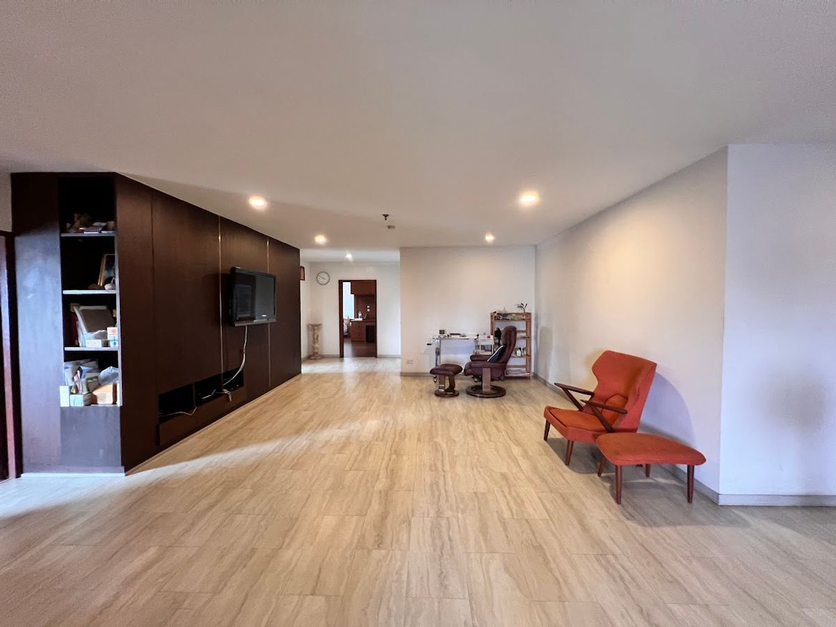 ขายคอนโดสุขุมวิท อโศก ทองหล่อ : ขายคอนโด Fifty Fifth Tower ราคา 20,000,000 บาท [NCs250609]