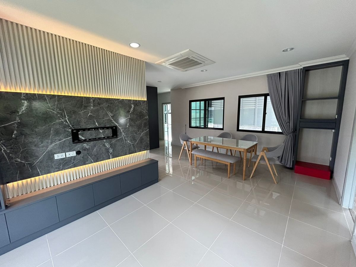 For SaleHousePhutthamonthon, Salaya : Pep Pinklao - Salaya / 4 Bedrooms (Sale), Pave Pinklao - Salaya / 4 Bedrooms (For Sale) BALL096