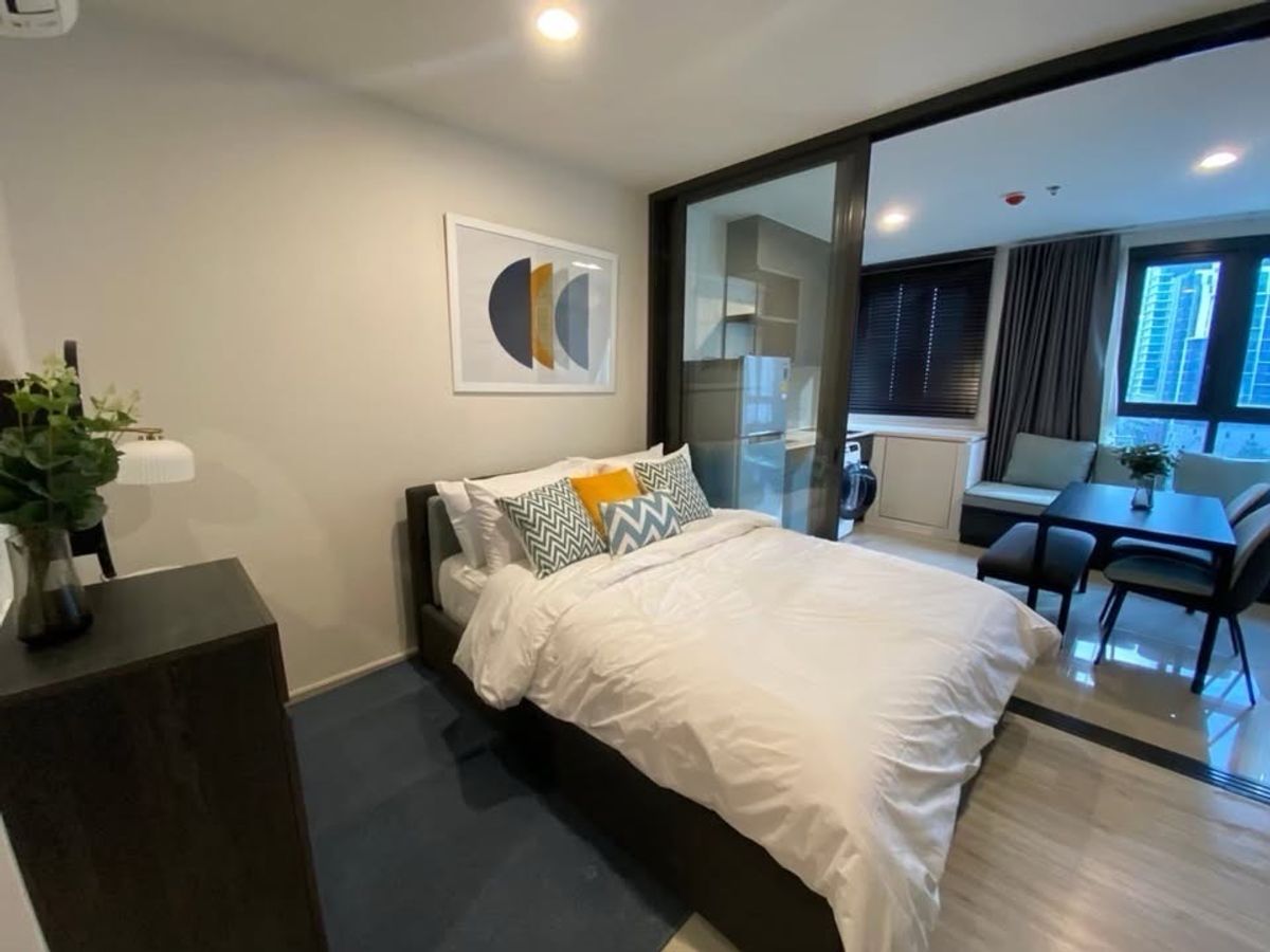 ให้เช่าคอนโดรัชดา ห้วยขวาง : For Rent!! XT Huaikhwang🔥Price: 17,500 THB/month🔥Ready to move in❗️1 Bedroom | 30 sq.m. Contract Aomam (agent) Tel./Line id : 0955871692 WhatsApp : +66 95 587 1692