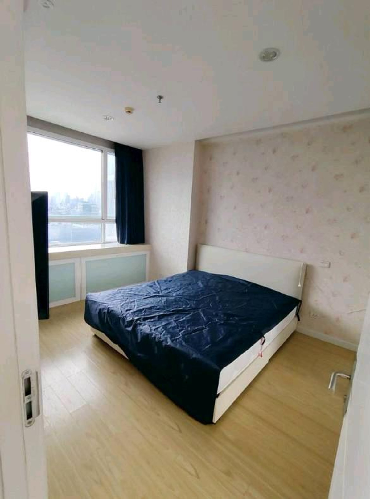 For RentCondoRama9, Petchburi, RCA : TC green 