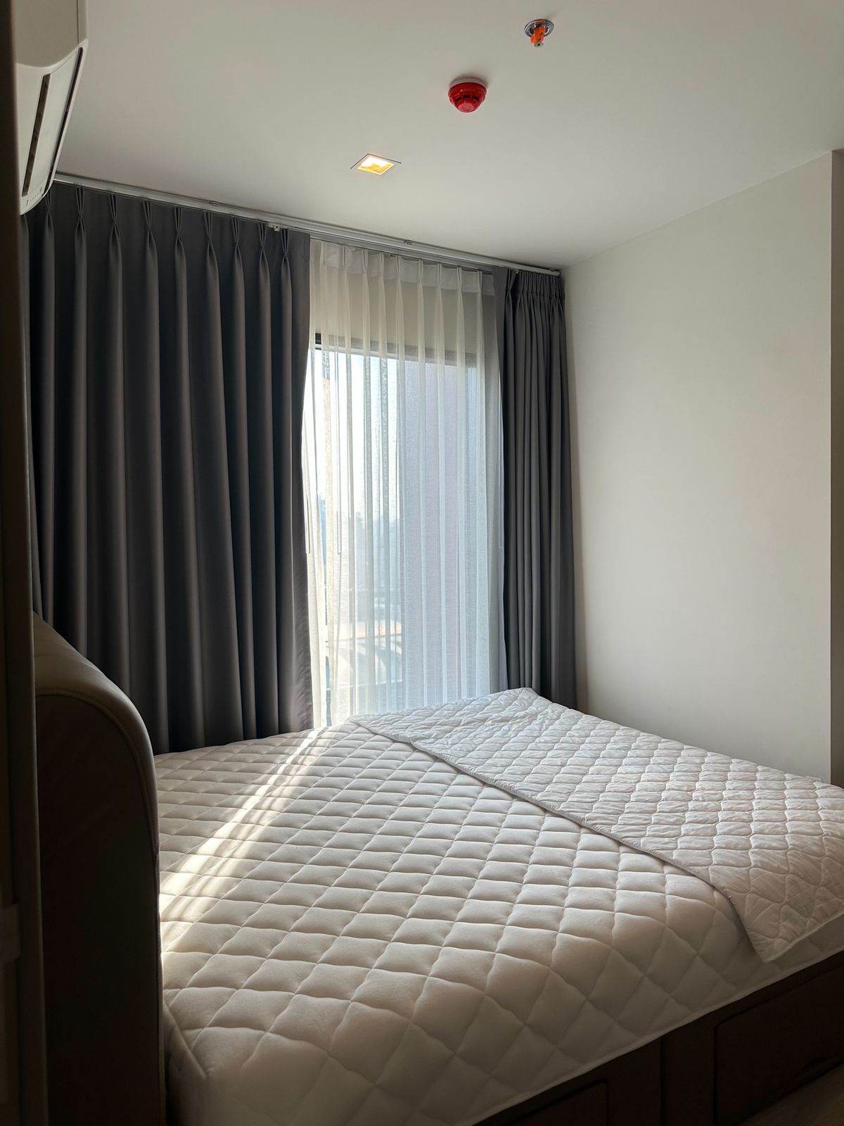 For RentCondoRama9, Petchburi, RCA : For rent Life Asoke Hype Price 25,000 baht [LAH0061]