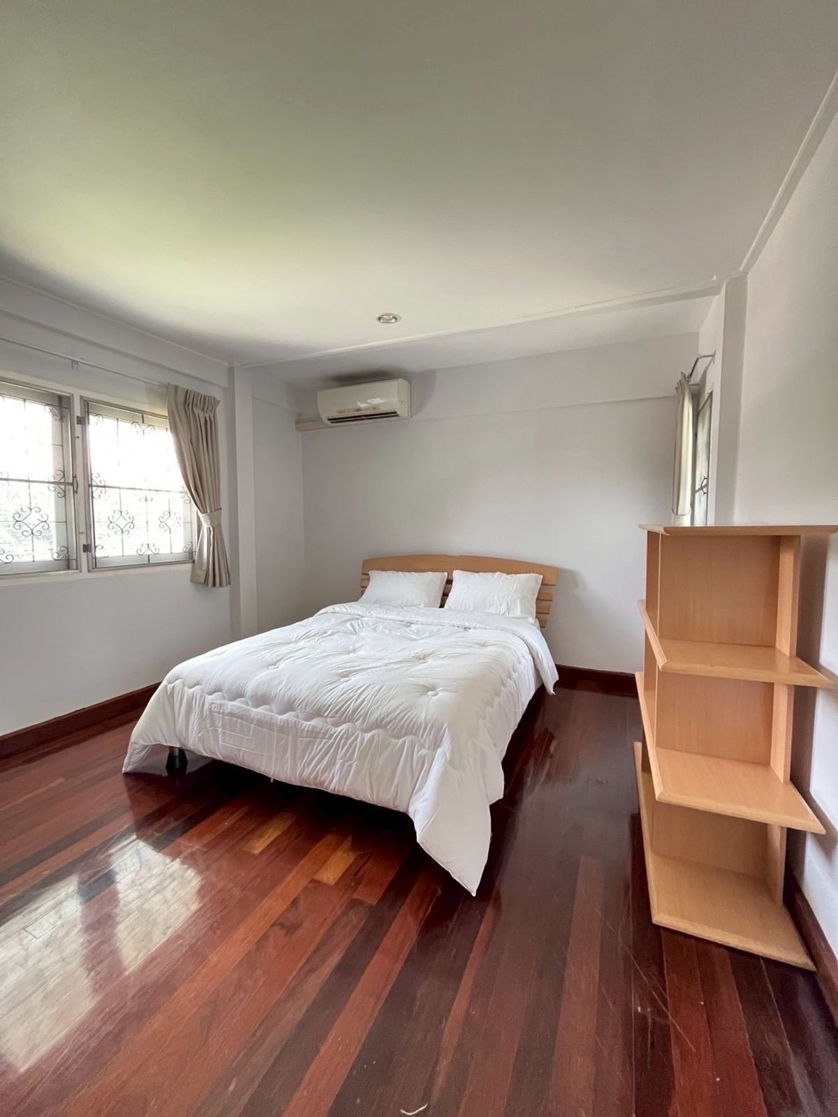 For RentHousePattanakan, Srinakarin : Detached house, Muang Thong 2 Phatthanakan 53 /4 Bedrooms (Rental), Details Muang Thong Pharathanakan 53 /3 (For Rent) FON180