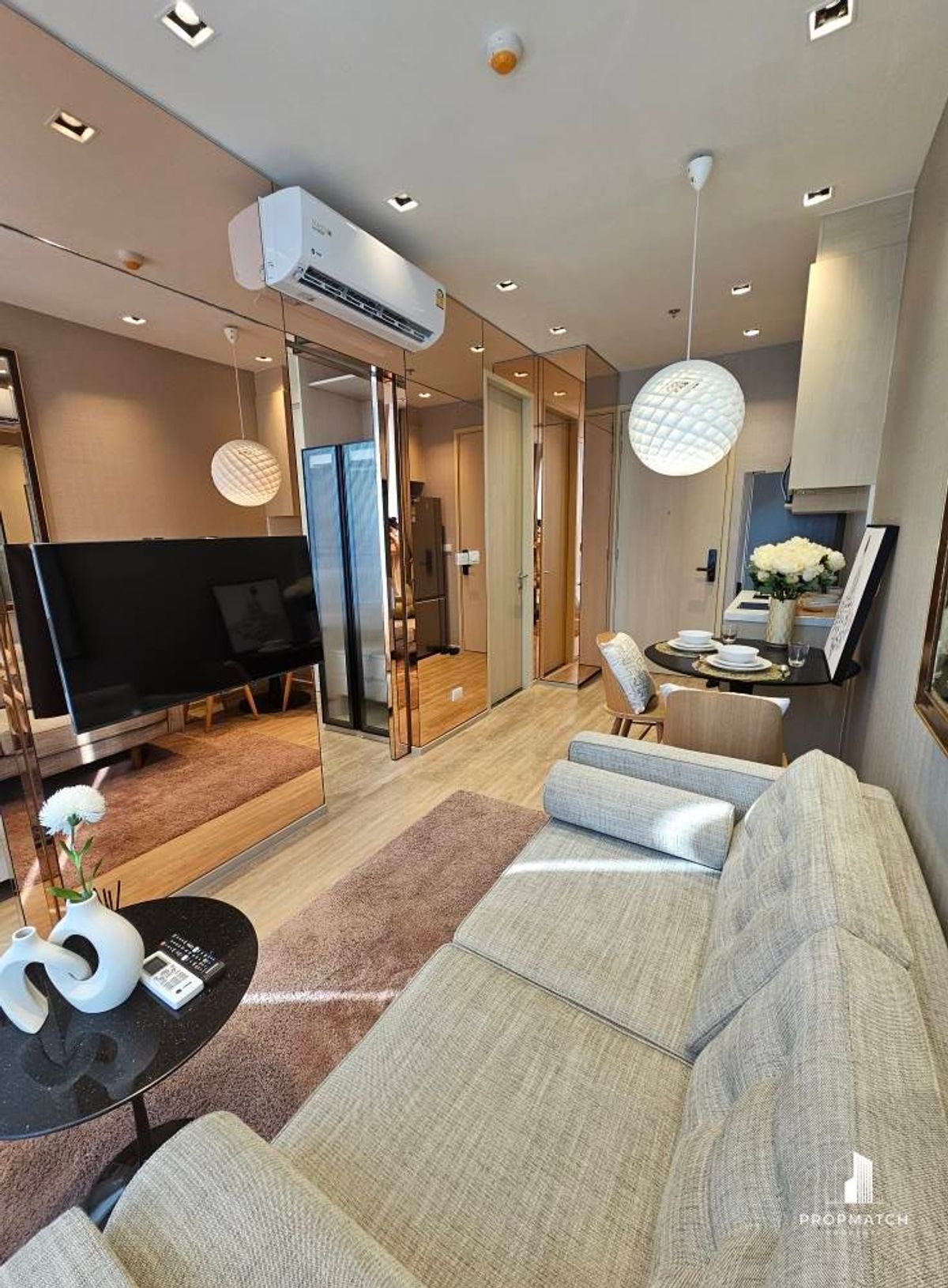 ให้เช่าคอนโดสุขุมวิท อโศก ทองหล่อ : ✨Flash Deal ✨Noble State 39( 1Bed 1Bath 30SQM.) แต่งครบพร้อมอยู่ !! เพียง 32,000บาทต่อเดือน Tel.0981315848 @propmatch