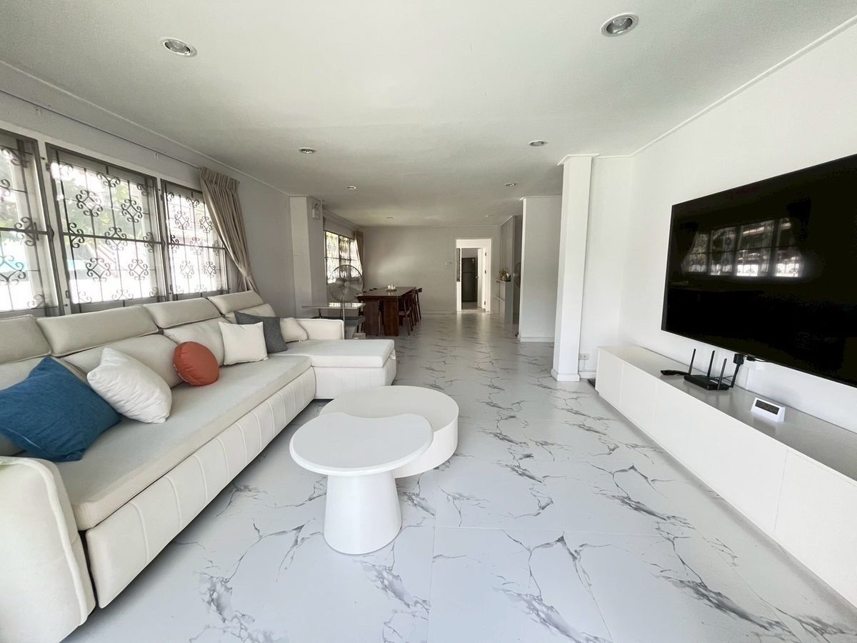 For RentHousePattanakan, Srinakarin : Detached house, Muang Thong 2 Phatthanakan 53 /4 Bedrooms (Rental), Details Muang Thong Pharathanakan 53 /3 (For Rent) FON180