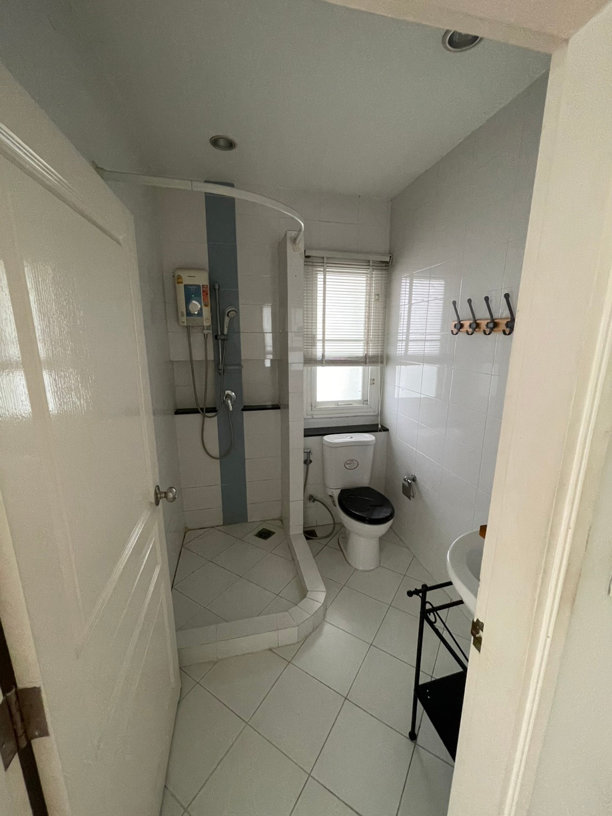 For RentHouseChaengwatana, Muangthong : house, 3 bedrooms, 3 bathrooms, close to HomePro Pakkret, near ISB International School.