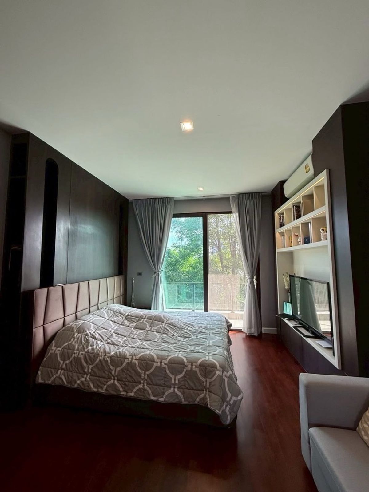 For SaleHouseBang Sue, Wong Sawang, Tao Pun : 📢👇Rare to find! 2 single houses with connecting access. Prime location with ultimate privacy, peaceful surroundings, and excellent connectivity. Close to MRT and expressways.