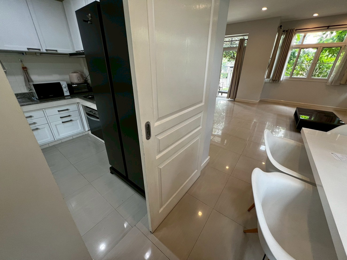 For RentHouseChaengwatana, Muangthong : house, 3 bedrooms, 3 bathrooms, close to HomePro Pakkret, near ISB International School.