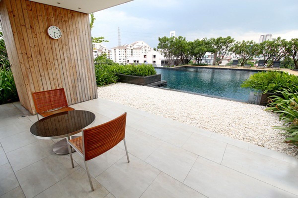 For SaleCondoLadprao, Central Ladprao : The highest in Ladprao, luxury condo 51.9 sqm. Floor 44, the view of all buildings, reserved urgently, Di Issara Ladprao, only 400 meters. To MRT Ladprao, the opportunity of the year, investment today for value tomorrow! Rare Unit Gold location is lower t