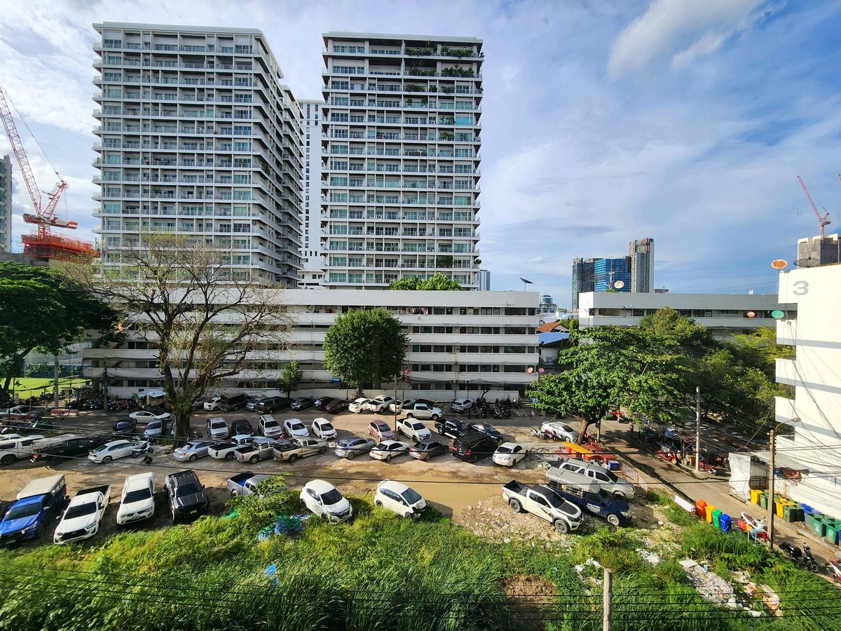 For RentCondoSukhumvit, Asoke, Thonglor : Thonglor Tower Condo for rent with best location and best rate !