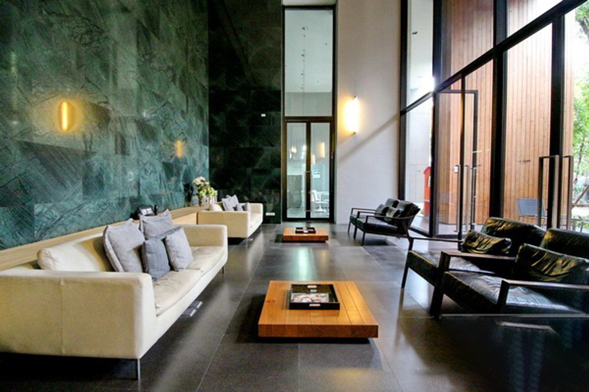 For SaleCondoLadprao, Central Ladprao : The highest in Ladprao, luxury condo 51.9 sqm. Floor 44, the view of all buildings, reserved urgently, Di Issara Ladprao, only 400 meters. To MRT Ladprao, the opportunity of the year, investment today for value tomorrow! Rare Unit Gold location is lower t