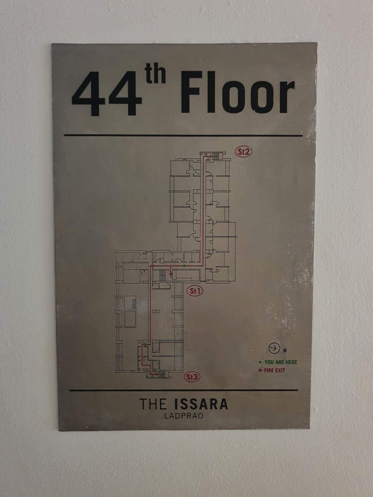 For SaleCondoLadprao, Central Ladprao : The highest in Ladprao, luxury condo 51.9 sqm. Floor 44, the view of all buildings, reserved urgently, Di Issara Ladprao, only 400 meters. To MRT Ladprao, the opportunity of the year, investment today for value tomorrow! Rare Unit Gold location is lower t