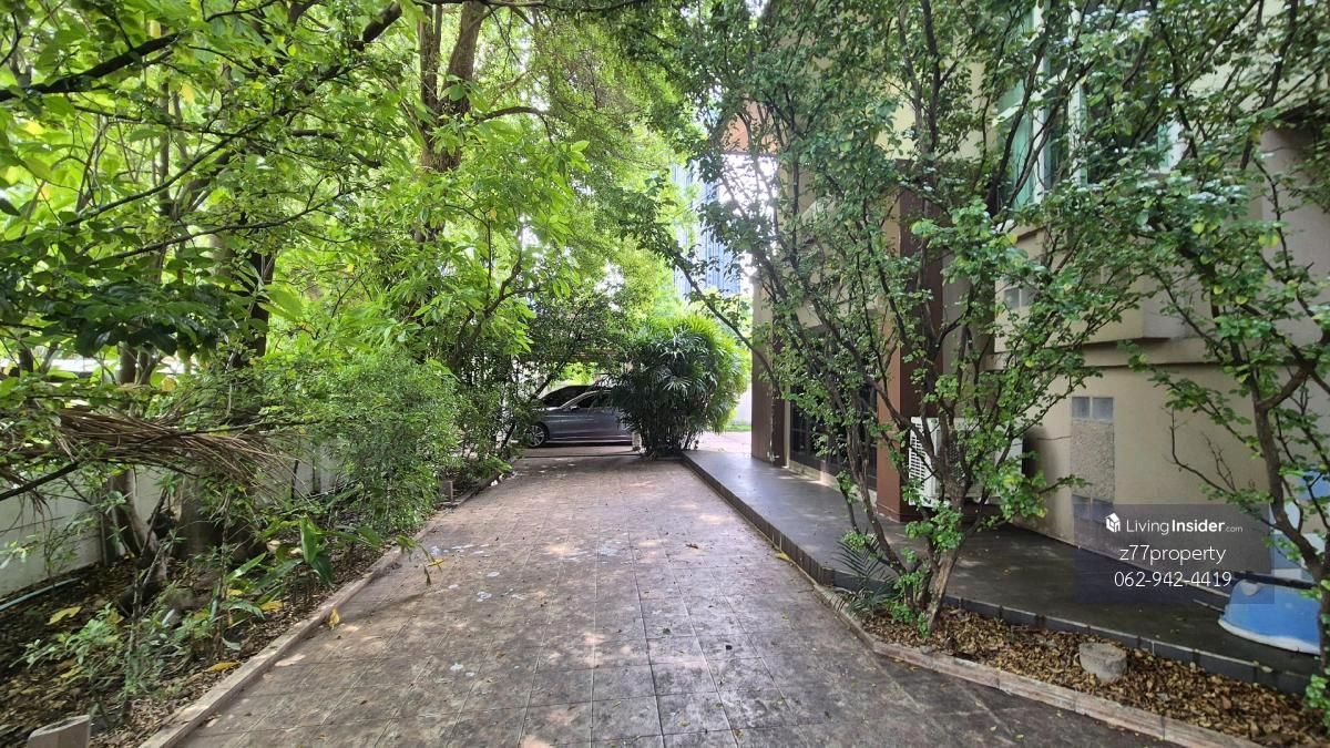 ขายบ้านลาดพร้าว เซ็นทรัลลาดพร้าว : !!! ขายที่ดินพร้อมบ้าน ใจกลางเมือง ใกล้ 5 แยกลาดพร้าว ตรงข้ามเซ็นทรัลลาดพร้าว  The central พหลโยธิน เดินไป BTS ได้สะดวก   