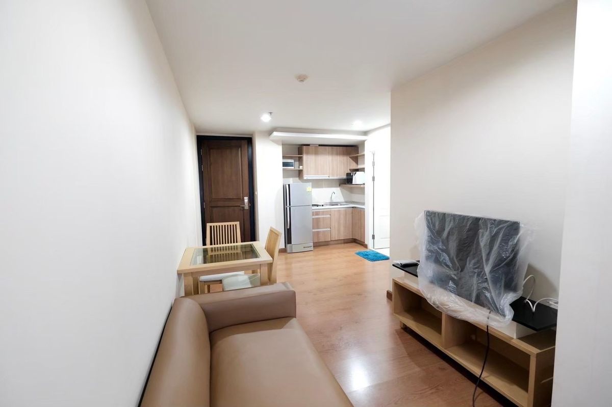 ให้เช่าคอนโดอ่อนนุช อุดมสุข : ปล่อยเช่า the next condo สุขุมวิท 52 มีอ่างจากุชชี่ 48ตรม. เฟอร์ครบ 17,000 บาทต่อเดือน