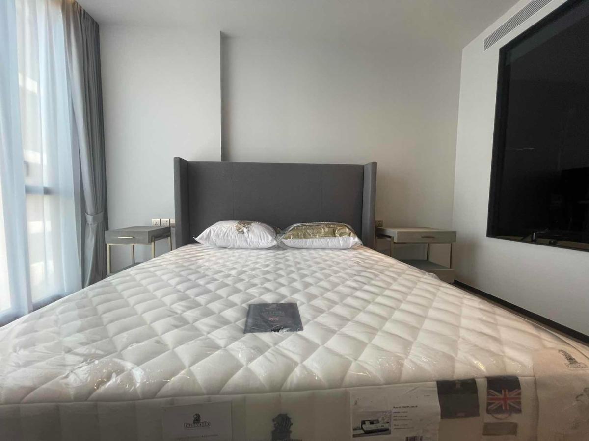 ให้เช่าคอนโดสุขุมวิท อโศก ทองหล่อ : 🔥ให้เช่าด่วน🔥คอนโด The Reserve61 Hideaway ใกล้ Bts เอกมัย ใกล้ห้างดองกิ มอลล์ /  เฟอร์นิเจอร์ครบ พร้อมเข้าอยู่ (รับชาวต่างชาติ)