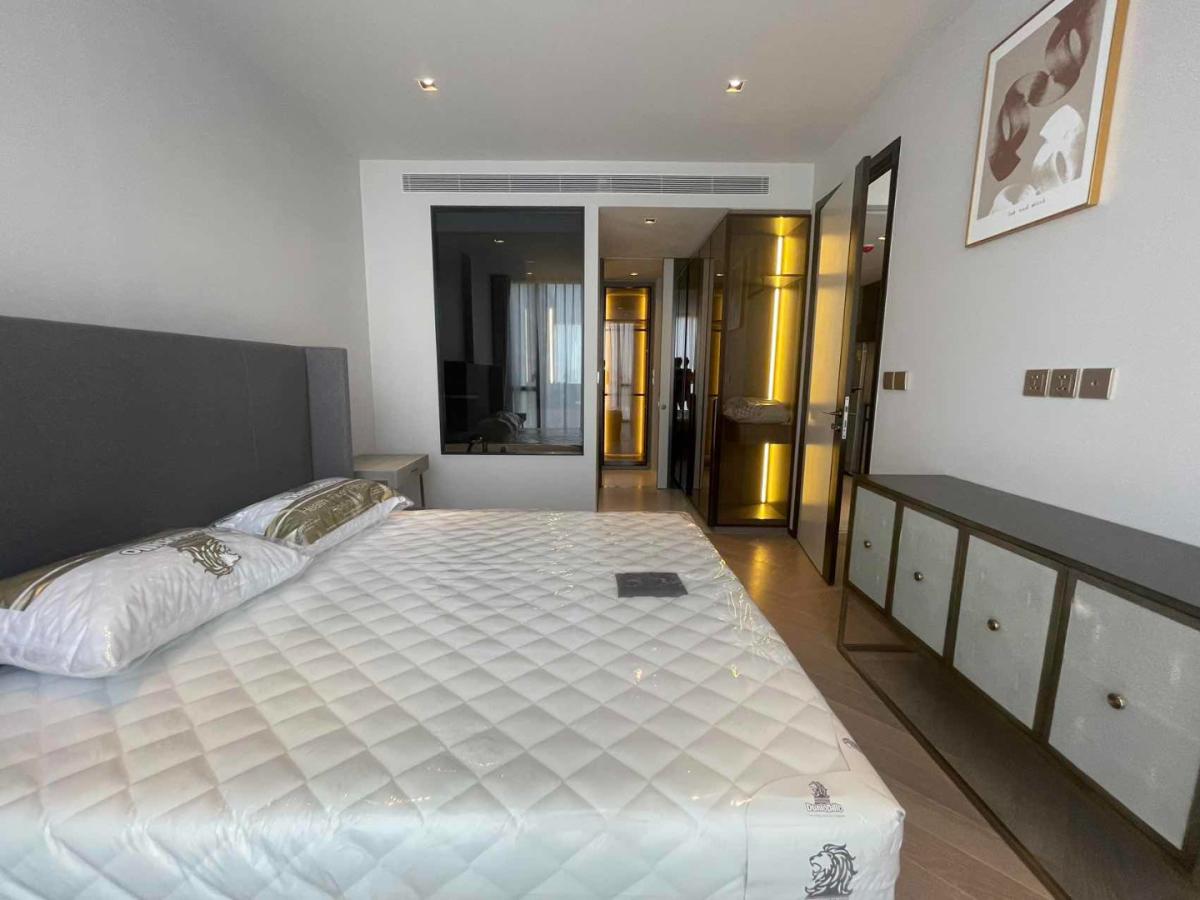 ให้เช่าคอนโดสุขุมวิท อโศก ทองหล่อ : 🔥ให้เช่าด่วน🔥คอนโด The Reserve61 Hideaway ใกล้ Bts เอกมัย ใกล้ห้างดองกิ มอลล์ /  เฟอร์นิเจอร์ครบ พร้อมเข้าอยู่ (รับชาวต่างชาติ)