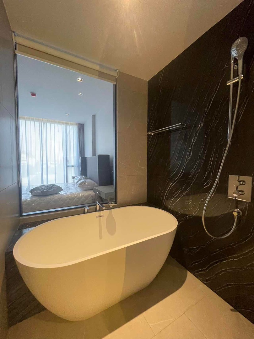 ให้เช่าคอนโดสุขุมวิท อโศก ทองหล่อ : 🔥ให้เช่าด่วน🔥คอนโด The Reserve61 Hideaway ใกล้ Bts เอกมัย ใกล้ห้างดองกิ มอลล์ /  เฟอร์นิเจอร์ครบ พร้อมเข้าอยู่ (รับชาวต่างชาติ)