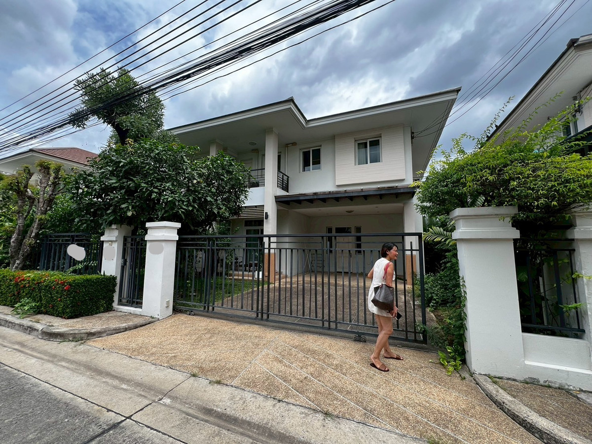 For RentHouseChaengwatana, Muangthong : house, 3 bedrooms, 3 bathrooms, close to HomePro Pakkret, near ISB International School.