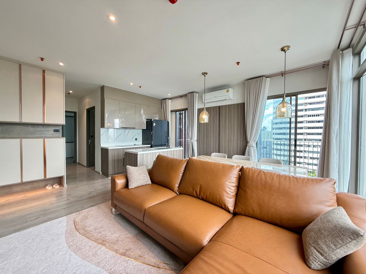 ให้เช่าคอนโดสุขุมวิท อโศก ทองหล่อ : 🔥 Luxury 2 bedrooms with best layout for rent rhythm ekkamai estate 🔥