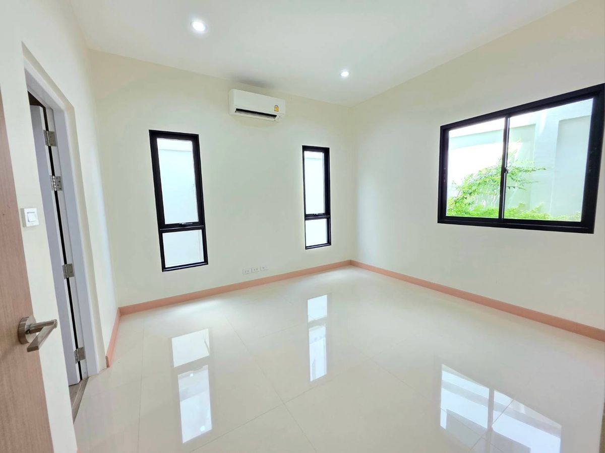 ขายบ้านสมุทรปราการ สำโรง : ขายด่วนบ้านเดี่ยว 3 ชั้น บ้านใหม่ 5นอน กฤษดานคร 21 ราคาพิเศษสุด