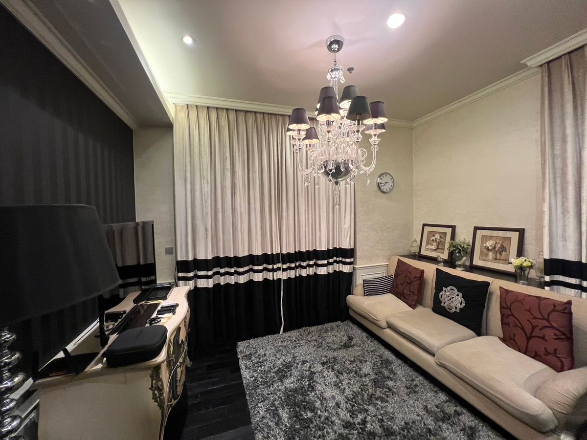 For RentCondoSukhumvit, Asoke, Thonglor : Quatttro by Sansiri / Luxury Condo near BTS Thonglor Marche / 2 bedrooms 84 sq.m. Call 0937890899