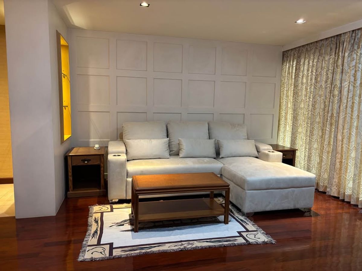 ให้เช่าคอนโดอารีย์ อนุสาวรีย์ : คอนโด ห้องใหญ่ 102ตรม. 3ห้องนอน 2ห้องน้ำ พหลโยธิน7 ซอยอารีย์ เฟอร์นิเจอร์ครบ