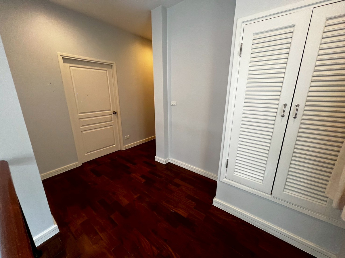 For RentHouseChaengwatana, Muangthong : house, 3 bedrooms, 3 bathrooms, close to HomePro Pakkret, near ISB International School.