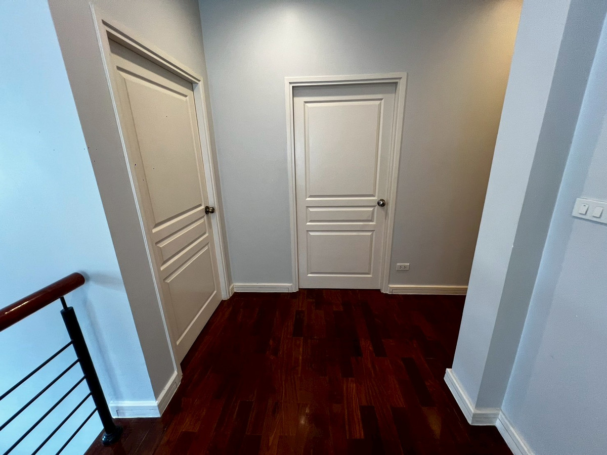 For RentHouseChaengwatana, Muangthong : house, 3 bedrooms, 3 bathrooms, close to HomePro Pakkret, near ISB International School.