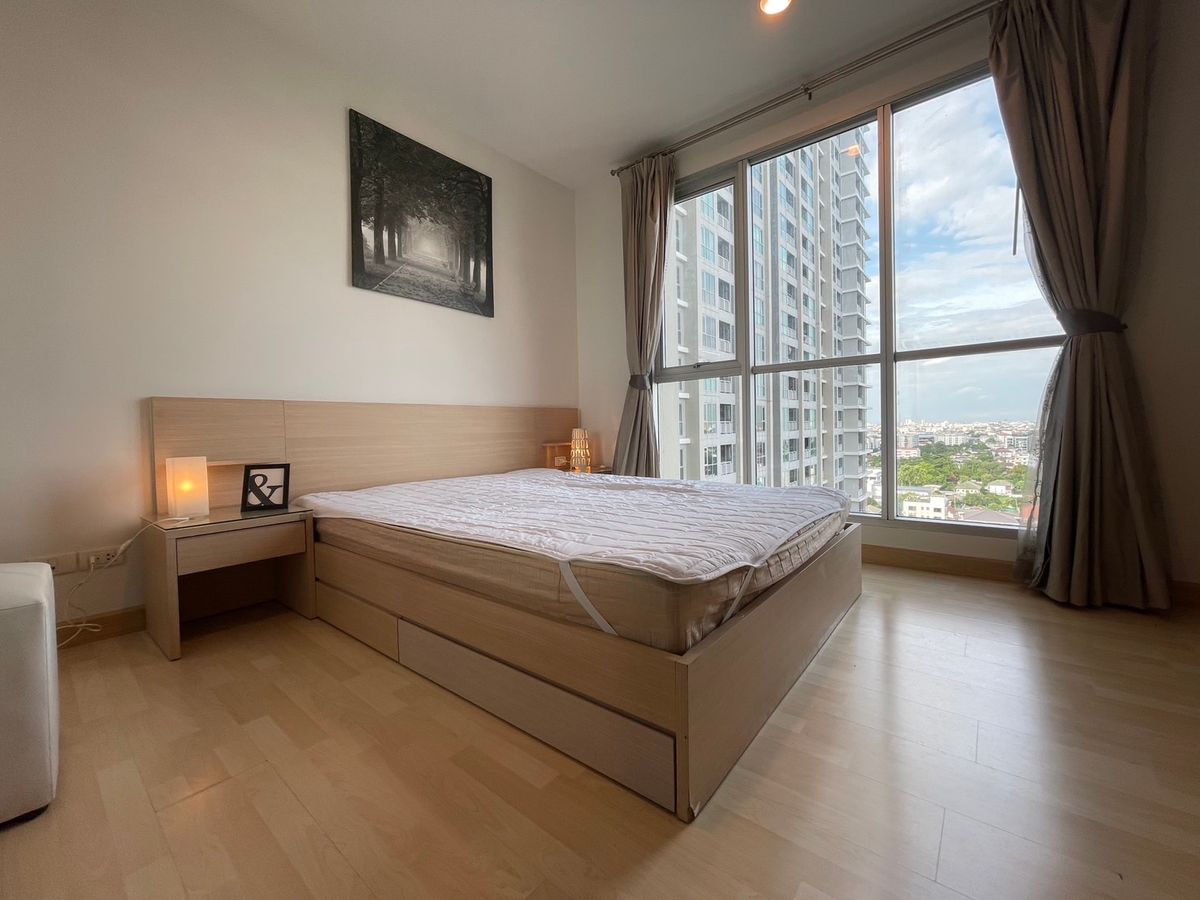 ให้เช่าคอนโดรัชดา ห้วยขวาง : 20,000 BHT/Month Rhythm Ratchada