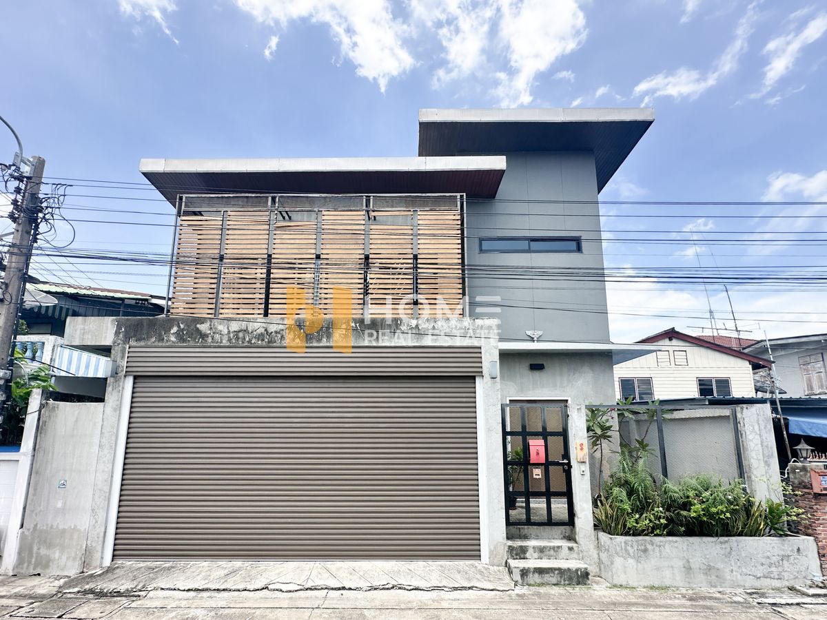ขายบ้านรัตนาธิเบศร์ สนามบินน้ำ พระนั่งเกล้า : บ้านเดี่ยว ซอยเปรมฤทัย 2 / 3 ห้องนอน (ขาย), Detached House Soi Premruthai 2 / 3 Bedrooms (FOR SALE) GOLF155