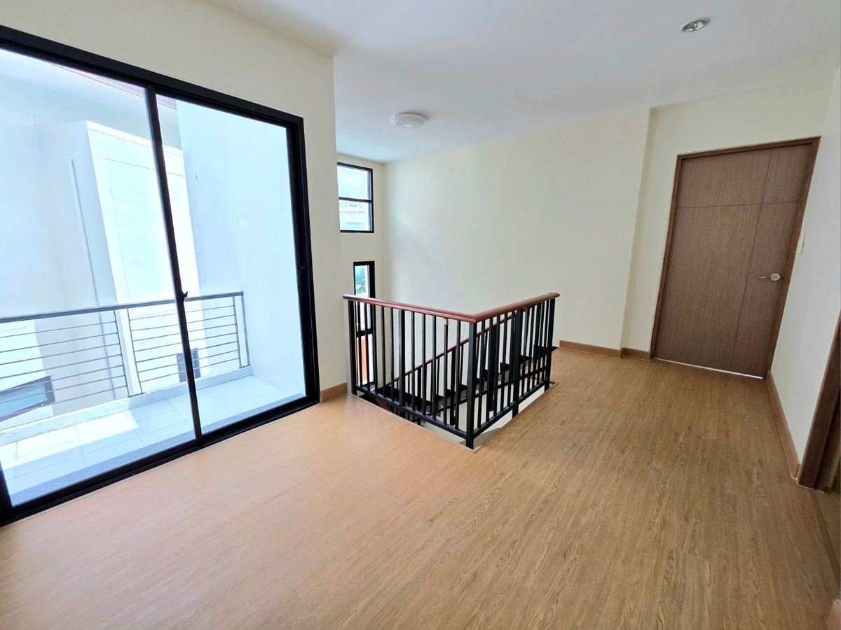 ขายบ้านสมุทรปราการ สำโรง : ขายด่วนบ้านเดี่ยว 3 ชั้น บ้านใหม่ 5นอน กฤษดานคร 21 ราคาพิเศษสุด