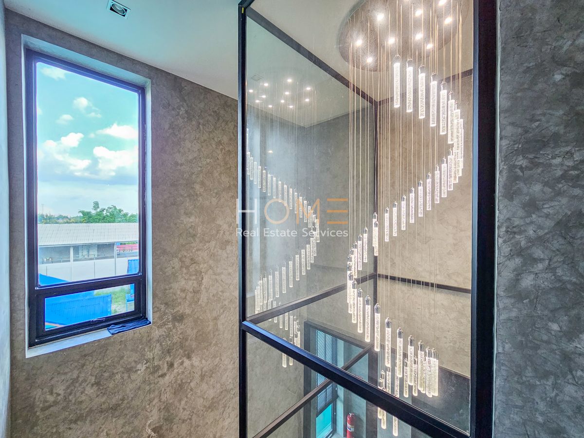 ขายสำนักงานนวมินทร์ รามอินทรา : อาคารสำนักงาน สุขาภิบาล 5 ซอย 22 / 4 ชั้น (ขาย), Office Building Sukhaphiban 5 Soi 22 / 4-storey (FOR SALE) TAN501