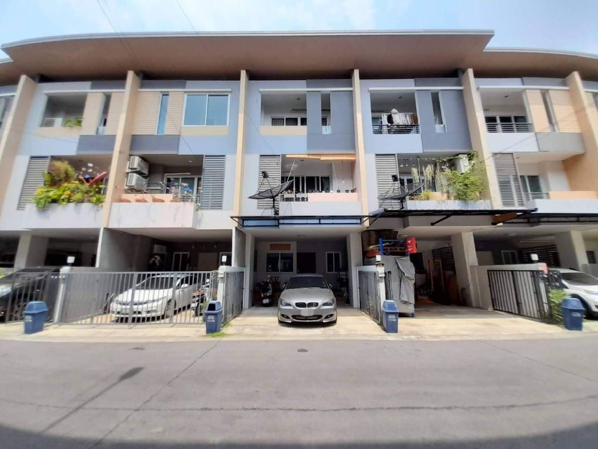 For SaleTownhomeChaengwatana, Muangthong : Motown Brio / 3 Bedrooms (Sale), MOTOWN BRIO / 3 Bedrooms (For Sale) Golf156