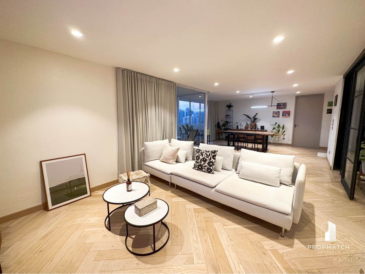 ขายคอนโดสุขุมวิท อโศก ทองหล่อ : ✨Flash Deal ✨D.S.Tower 2 Sukhumvit 39 ( 2Bed 2Bath 139SQM.) พร้อมอยู่ ! เพียง  16,800,000บาท Tel.0981315848 @propmatch
