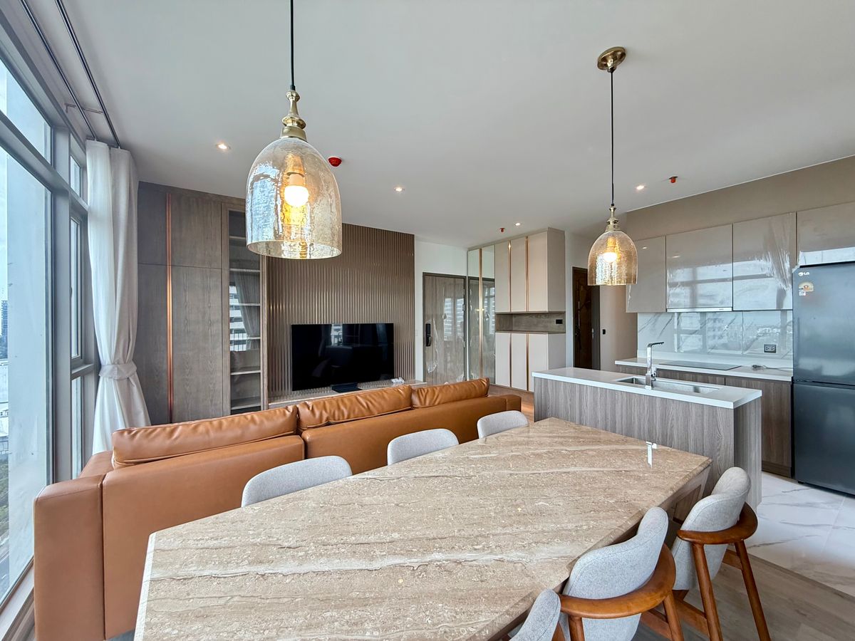 For RentCondoSukhumvit, Asoke, Thonglor : 🔥 Luxury 2 Bedrooms with Layout for Rhythm Ekkamai Estate 🔥