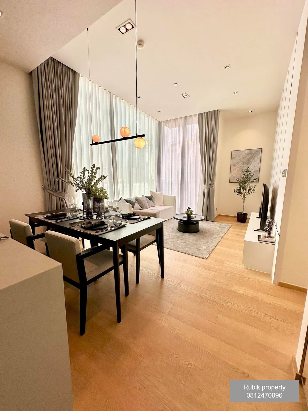ให้เช่าคอนโดวิทยุ ชิดลม หลังสวน : ให้เช่า / ขาย คอนโด 28 Chidlom Luxury Living ใจกลางชิดลม เดินทางสะดวก หรูหรา พร้อมเข้าอยู่ (RB989)