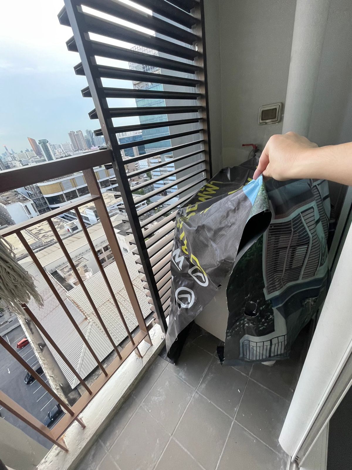 ขายคอนโดลาดพร้าว เซ็นทรัลลาดพร้าว : Sym Vipha Ladprao ขายด่วน 2.55 ล้าน วิวโล่ง ห้องสวย ทำเลดีมาก สอบถามได้เลยครับ