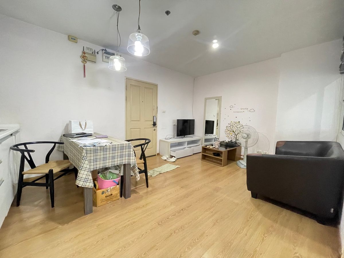 ขายคอนโดลาดพร้าว เซ็นทรัลลาดพร้าว : Sym Vipha Ladprao ขายด่วน 2.55 ล้าน วิวโล่ง ห้องสวย ทำเลดีมาก สอบถามได้เลยครับ