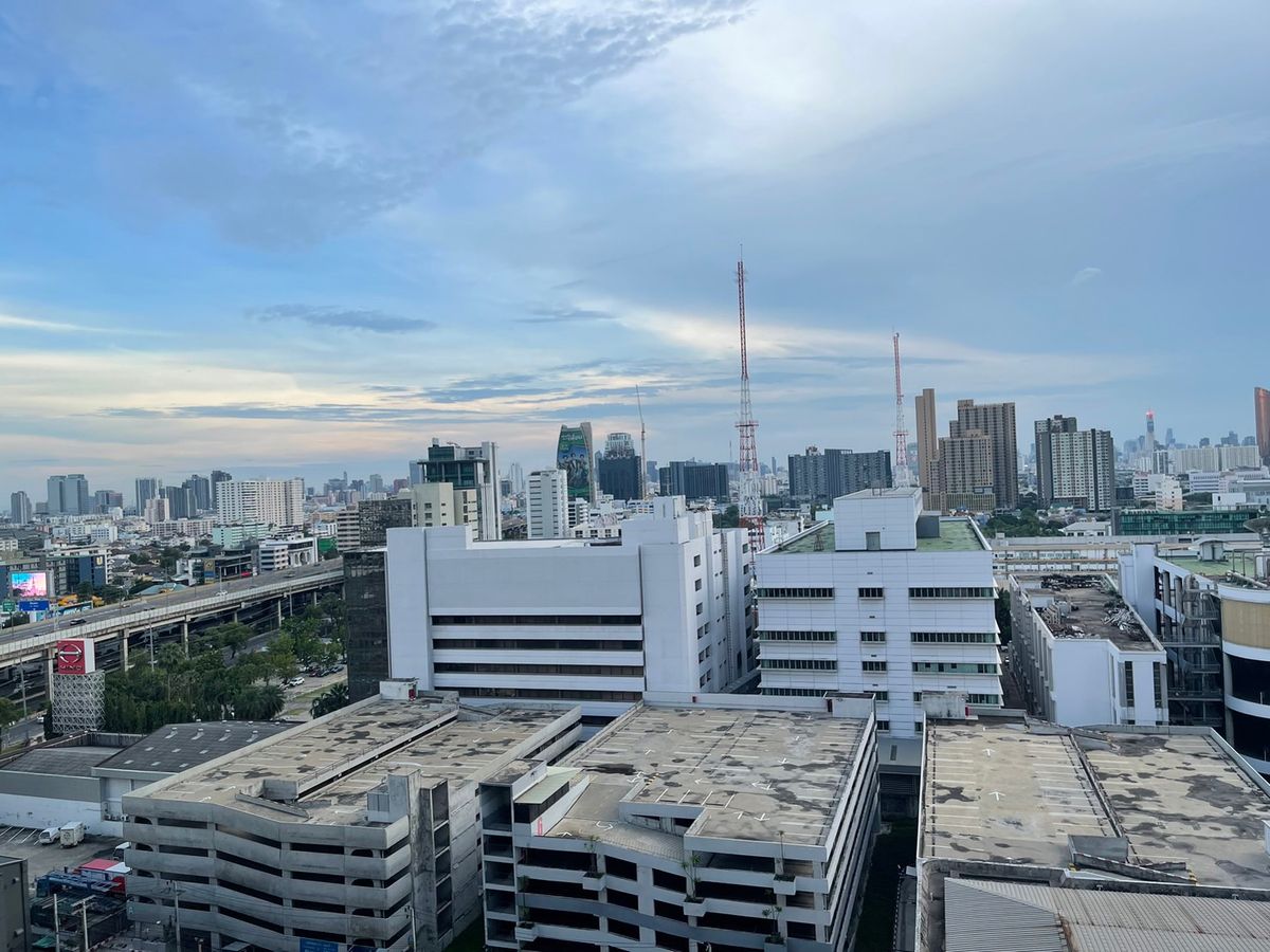 ขายคอนโดลาดพร้าว เซ็นทรัลลาดพร้าว : Sym Vipha Ladprao ขายด่วน 2.55 ล้าน วิวโล่ง ห้องสวย ทำเลดีมาก สอบถามได้เลยครับ