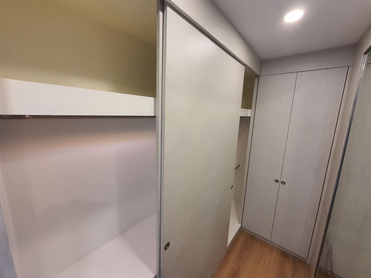 For SaleCondoLadprao, Central Ladprao : The highest in Ladprao, luxury condo 51.9 sqm. Floor 44, the view of all buildings, reserved urgently, Di Issara Ladprao, only 400 meters. To MRT Ladprao, the opportunity of the year, investment today for value tomorrow! Rare Unit Gold location is lower t